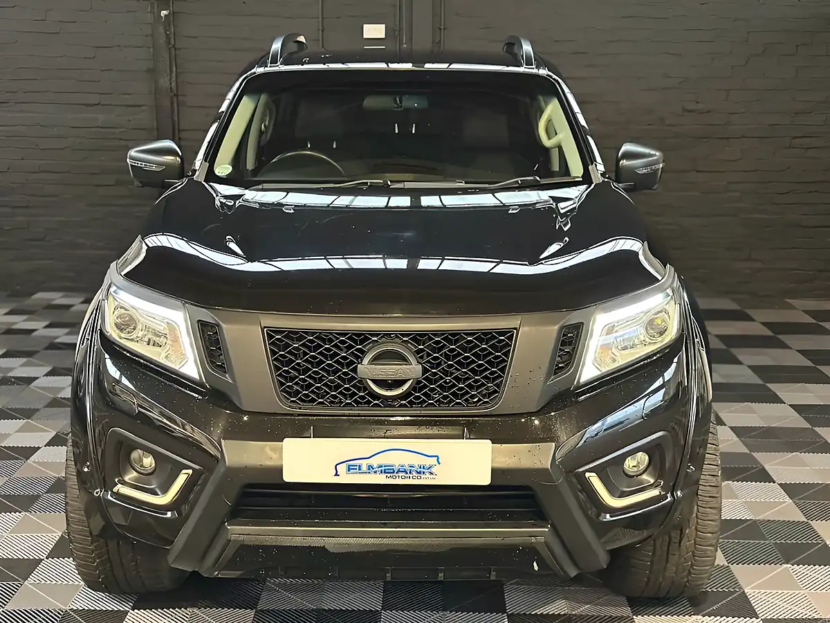 Used 2017 Nissan Navara Tekna Metallic Black - Interior and Exterior details 6