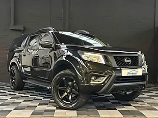 Used 2017 Nissan Navara Tekna Metallic Black - Interior and Exterior details 7