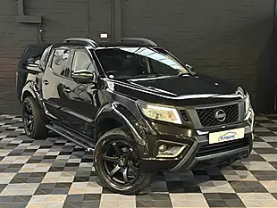 Used 2017 Nissan Navara Tekna Metallic Black - Interior and Exterior details 9