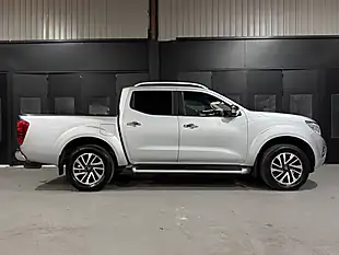 Used 2017 Nissan Navara Tekna Silver - Interior and Exterior details 4