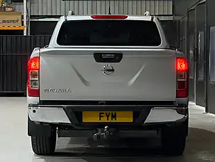 Used 2017 Nissan Navara Tekna Silver - Interior and Exterior details 8