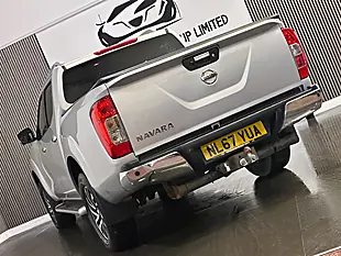 Used 2017 Nissan Navara Tekna Silver - Interior and Exterior details 10