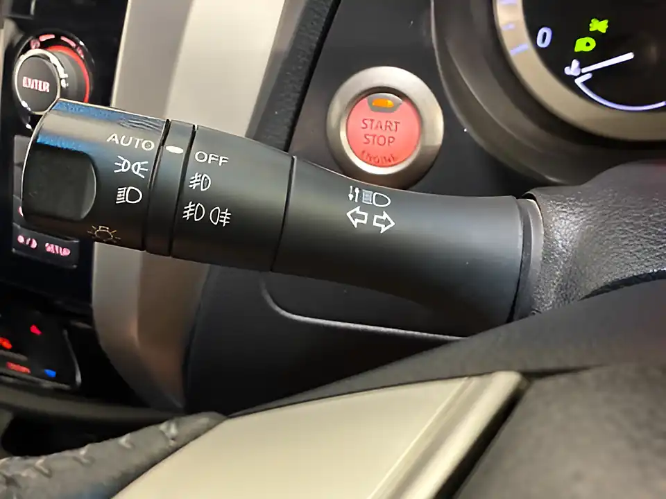 Used 2017 Nissan Navara Tekna Silver - Interior and Exterior details 13