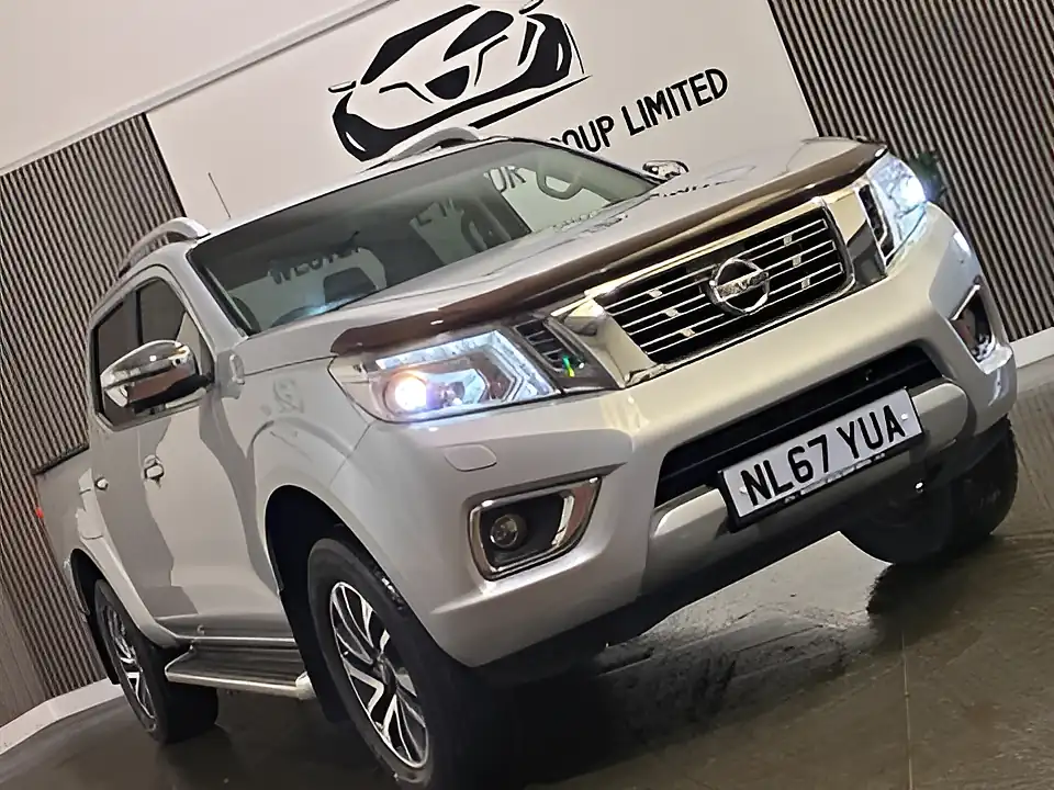 Used 2017 Nissan Navara Tekna Silver - Interior and Exterior details 8