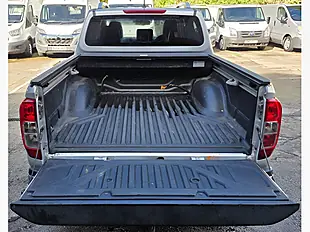 Used 2017 Nissan Navara Tekna Silver - Interior and Exterior details 10