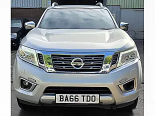 Used 2017 Nissan Navara Tekna Silver - Interior and Exterior details 13