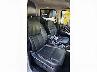 Used 2017 Nissan Navara Tekna Silver - Interior and Exterior details 14