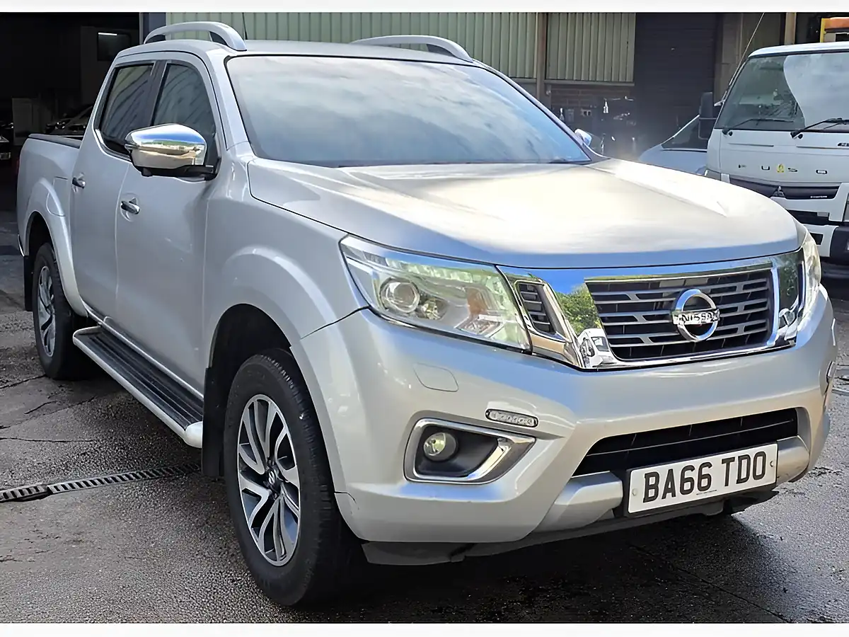 Used 2017 Nissan Navara Tekna Silver - Interior and Exterior details 2