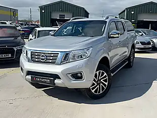 Used 2017 Nissan Navara Tekna Silver - Interior and Exterior details 6