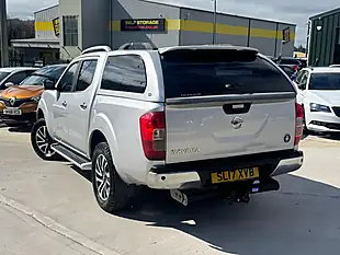 Used 2017 Nissan Navara Tekna Silver - Interior and Exterior details 7