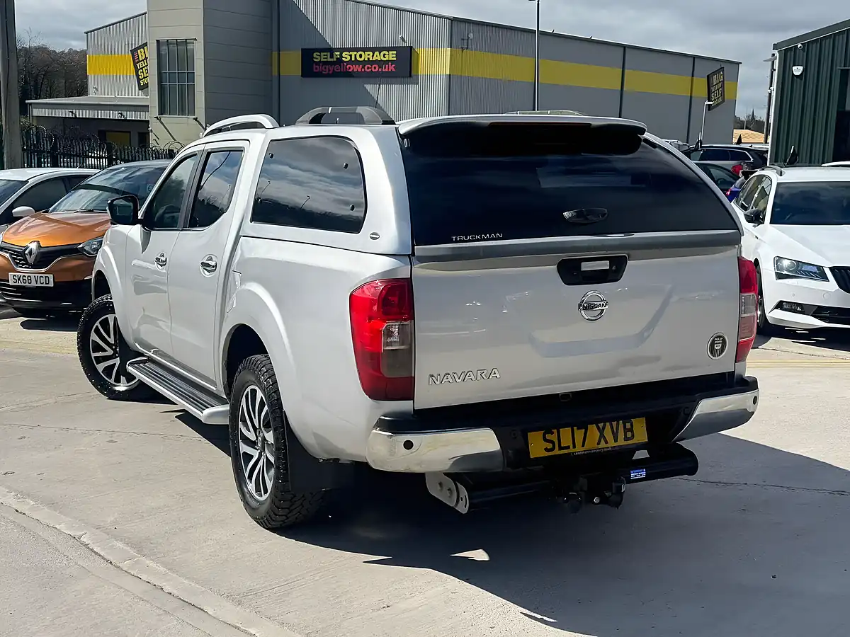 Used 2017 Nissan Navara Tekna Silver - Interior and Exterior details 7