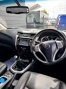 Used 2017 Nissan Navara Tekna White - Interior and Exterior details 14