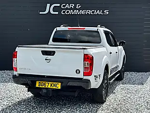 Used 2017 Nissan Navara Tekna White - Interior and Exterior details 3