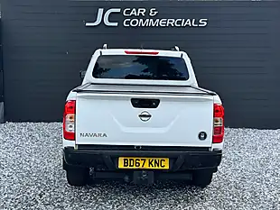Used 2017 Nissan Navara Tekna White - Interior and Exterior details 4