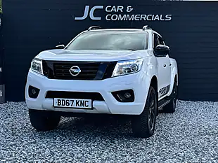 Used 2017 Nissan Navara Tekna White - Interior and Exterior details 7