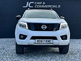 Used 2017 Nissan Navara Tekna White - Interior and Exterior details 8