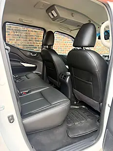 Used 2017 Nissan Navara Tekna White - Interior and Exterior details 12