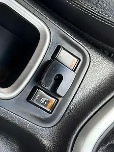 Used 2017 Nissan Navara Tekna White - Interior and Exterior details 15