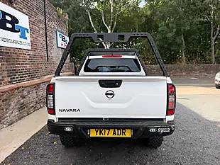 Used 2017 Nissan Navara Tekna White - Interior and Exterior details 20