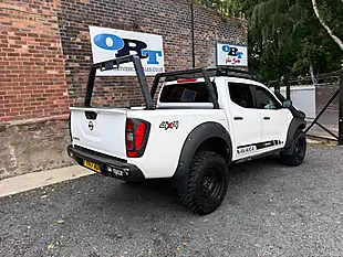 Used 2017 Nissan Navara Tekna White - Interior and Exterior details 3