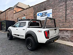Used 2017 Nissan Navara Tekna White - Interior and Exterior details 6