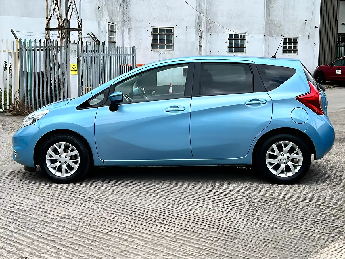 Used 2017 Nissan Note Acenta Premium Blue - Interior and Exterior details 10