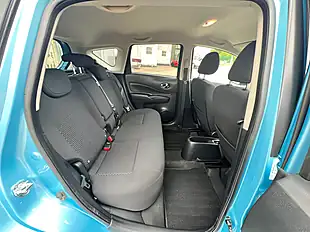 Used 2017 Nissan Note Acenta Premium Blue - Interior and Exterior details 17