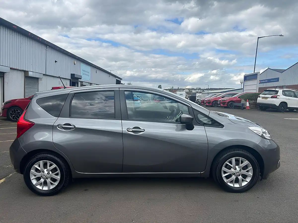 Used 2017 Nissan Note Acenta Premium Grey - Interior and Exterior details 4