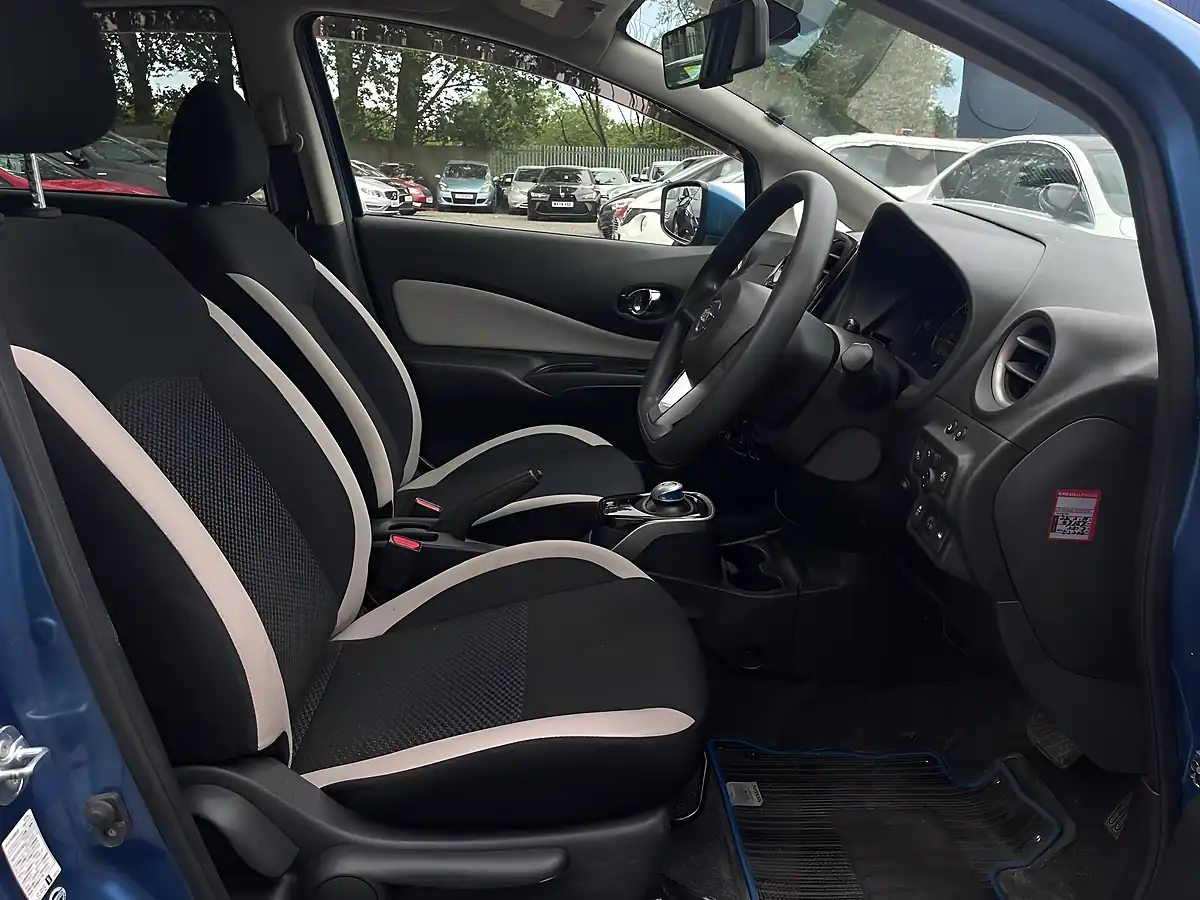 Used 2017 Nissan Note Blue - Interior and Exterior details 11