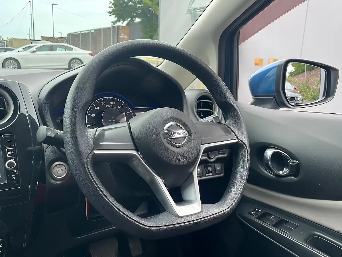 Used 2017 Nissan Note Blue - Interior and Exterior details 16