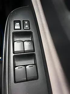Used 2017 Nissan Note Blue - Interior and Exterior details 19