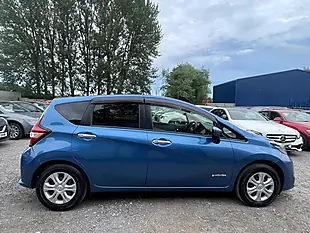 Used 2017 Nissan Note Blue - Interior and Exterior details 7