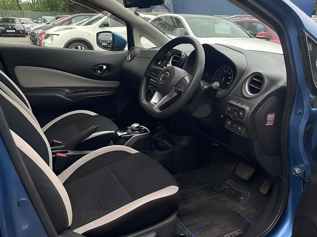 Used 2017 Nissan Note Blue - Interior and Exterior details 9