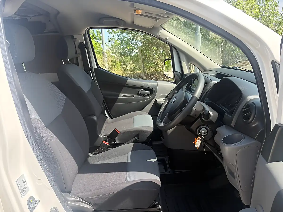 Used 2017 Nissan NV200 Acenta White - Interior and Exterior details 17