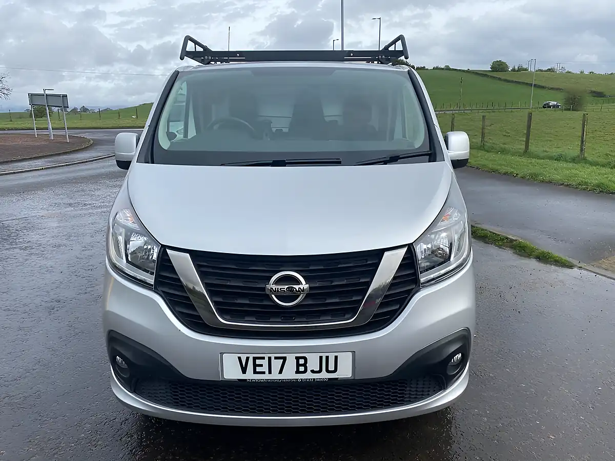 Used 2017 Nissan NV300 Acenta Grey - Interior and Exterior details 10