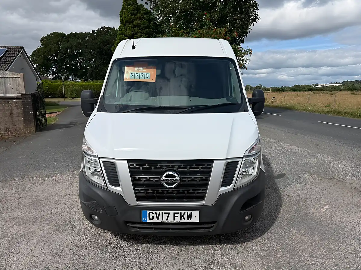 Used 2017 Nissan NV400 Se White - Interior and Exterior details 10