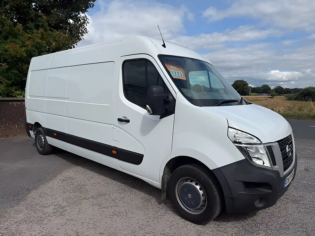 Used 2017 Nissan NV400 Se White - Interior and Exterior details 2