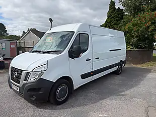 Used 2017 Nissan NV400 Se White - Interior and Exterior details 9