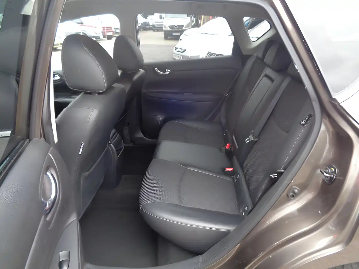 Used 2017 Nissan Pulsar N-Connecta Bronze - Interior and Exterior details 11