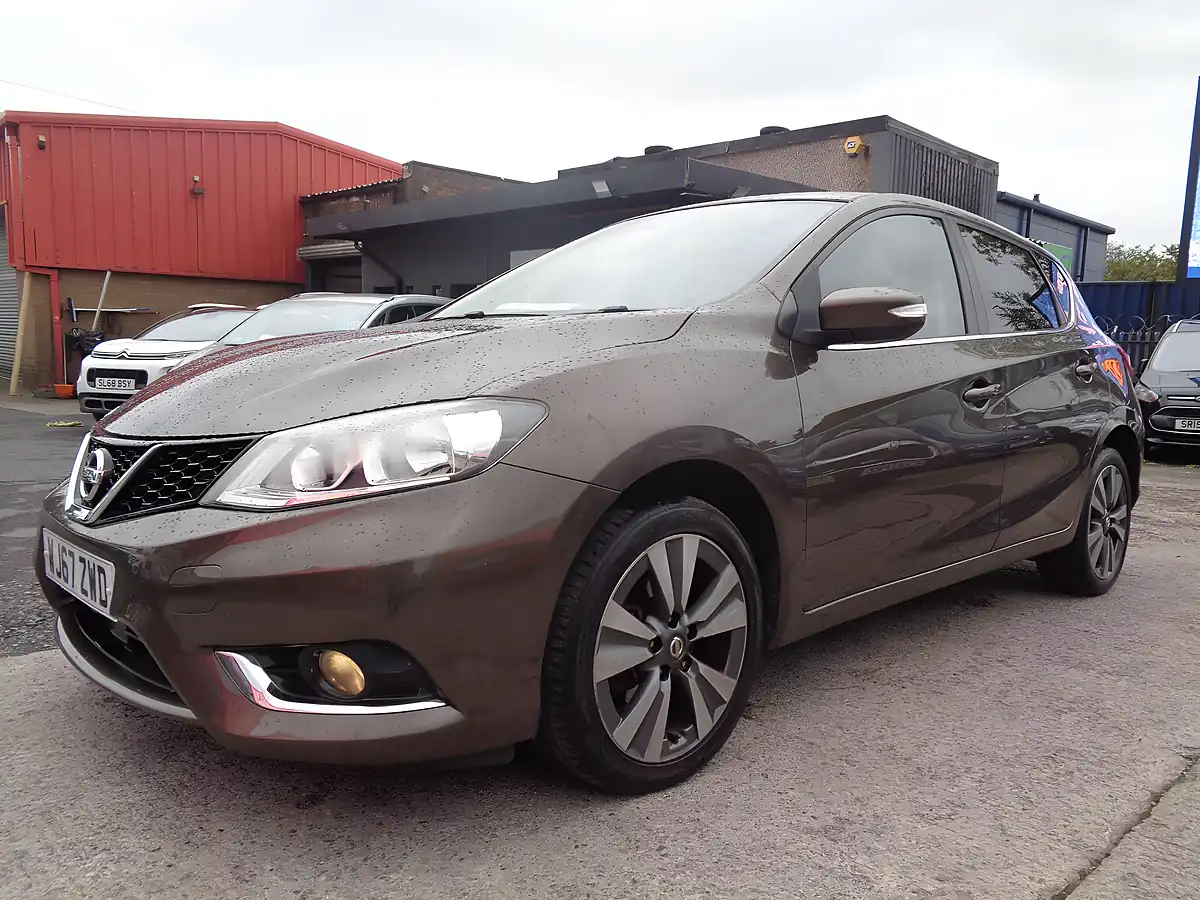 Used 2017 Nissan Pulsar N-Connecta Bronze - Interior and Exterior details 4