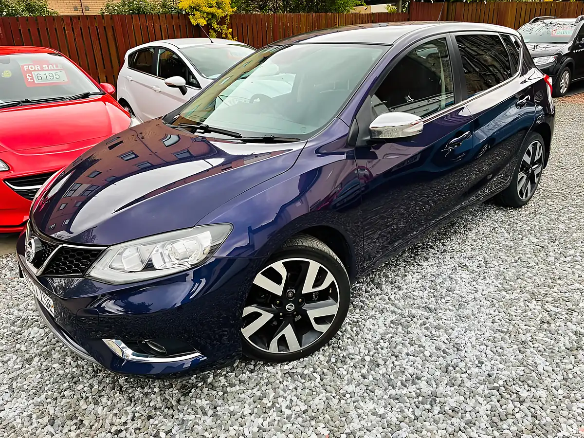 Used 2017 Nissan Pulsar Tekna Blue - Interior and Exterior details 6