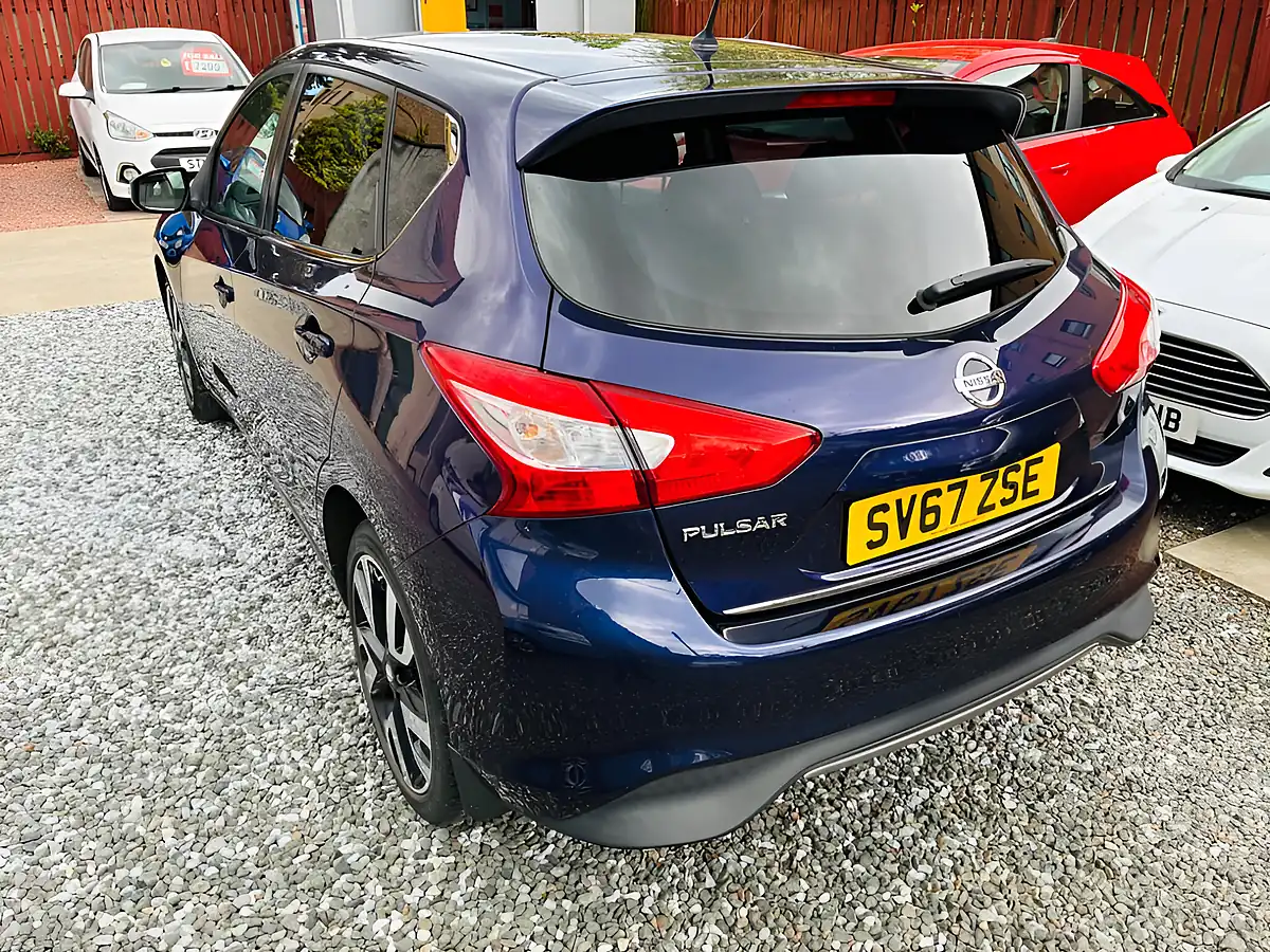 Used 2017 Nissan Pulsar Tekna Blue - Interior and Exterior details 7
