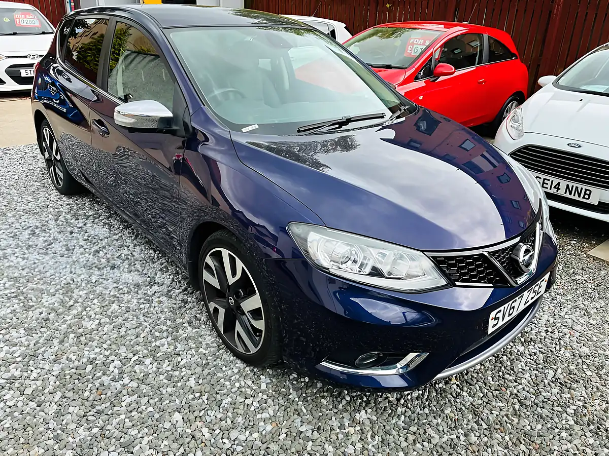 Used 2017 Nissan Pulsar Tekna Blue - Interior and Exterior details 9