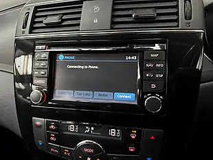Used 2017 Nissan Pulsar Tekna Blue - Interior and Exterior details 14