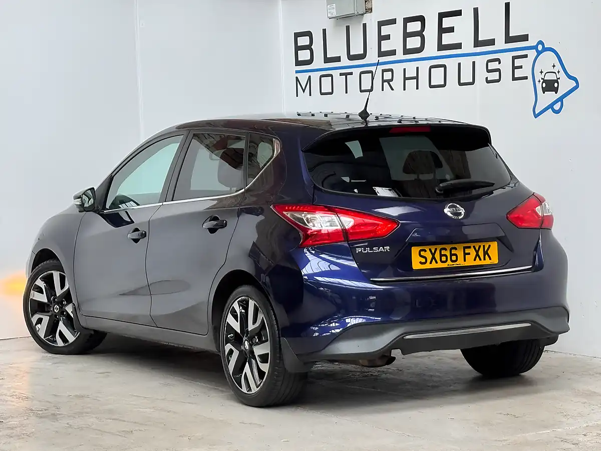 Used 2017 Nissan Pulsar Tekna Blue - Interior and Exterior details 4