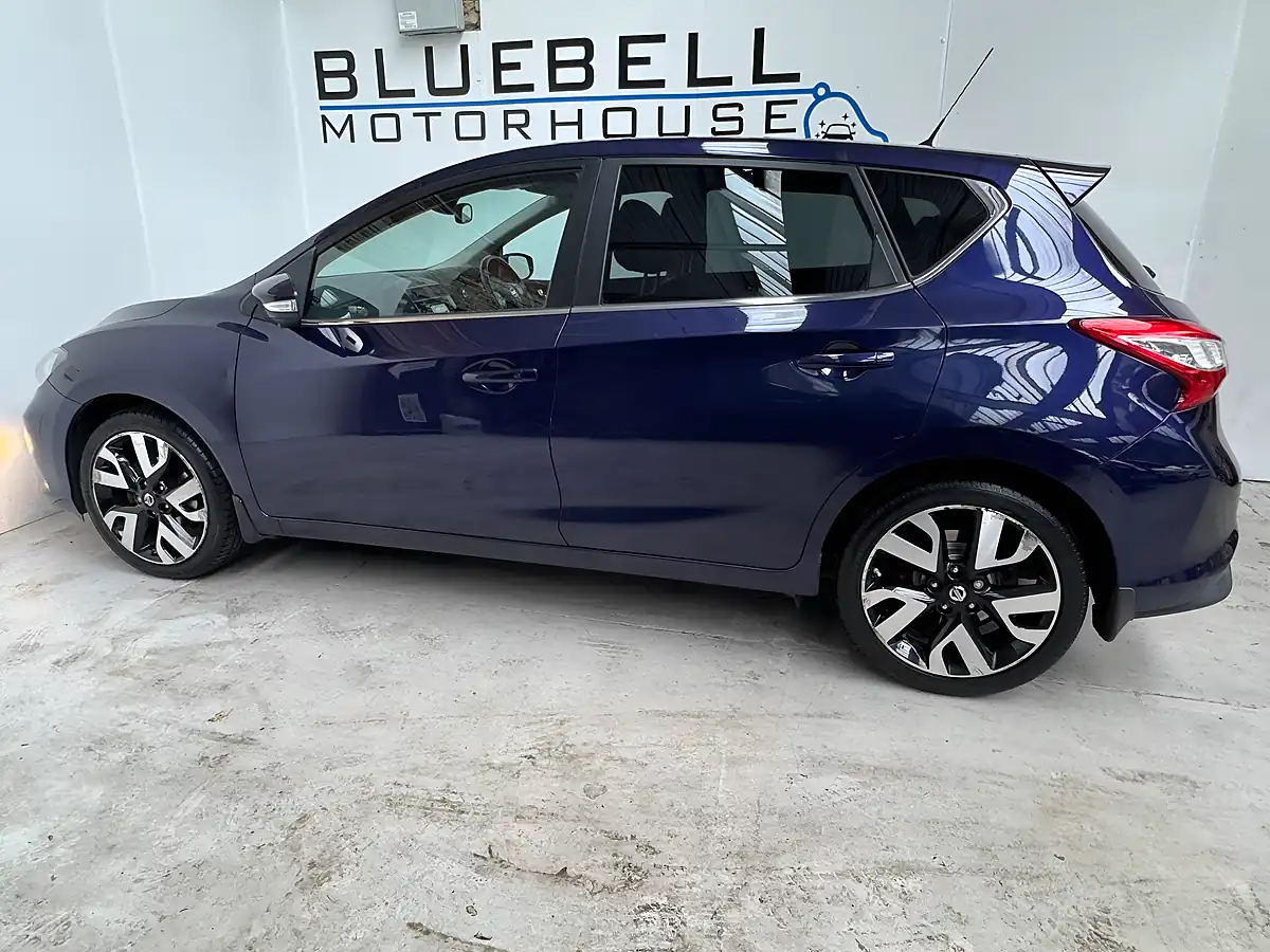Used 2017 Nissan Pulsar Tekna Blue - Interior and Exterior details 7