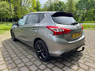 Used 2017 Nissan Pulsar Tekna Grey - Interior and Exterior details 6