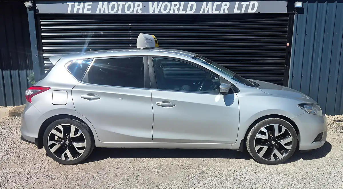 Used 2017 Nissan Pulsar Tekna Silver - Interior and Exterior details 2