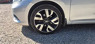Used 2017 Nissan Pulsar Tekna Silver - Interior and Exterior details 20