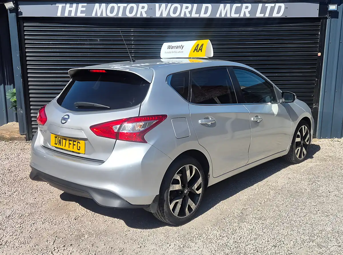 Used 2017 Nissan Pulsar Tekna Silver - Interior and Exterior details 3